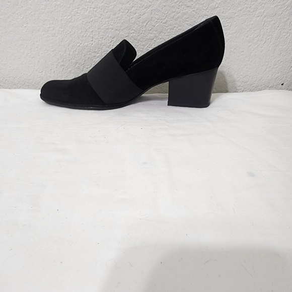 Stuart Weitzman Black Pumps Size 8.5 N - Picture 6 of 12
